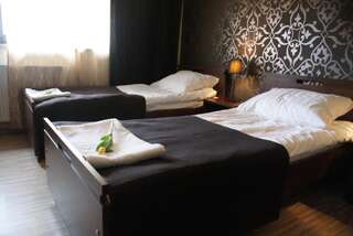 Отели типа «постель и завтрак» Noclegi M4 Жирардув Двухместный номер «Комфорт» с 2 отдельными кроватями-7
